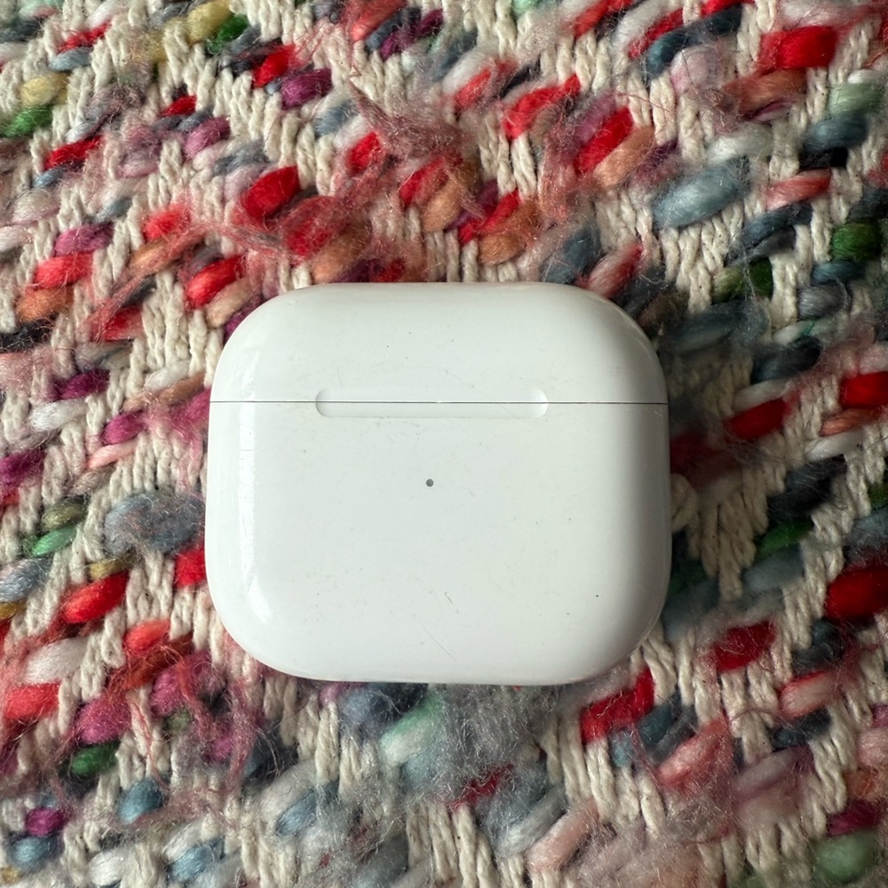 Apple AirPods Generation 3 Earbuds